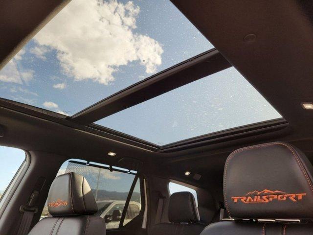 Photo of 2025 Lunar Silver Metallic Honda Pilot