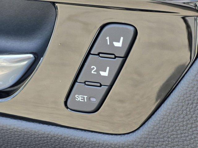 Photo of 2026 Platinum White Pearl Honda CR-V