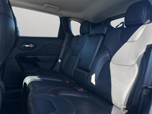 Photo of 2023 Bright White Clearcoat Jeep Cherokee