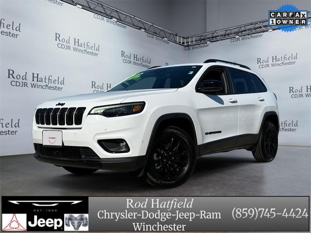 Photo of 2023 Bright White Clearcoat Jeep Cherokee