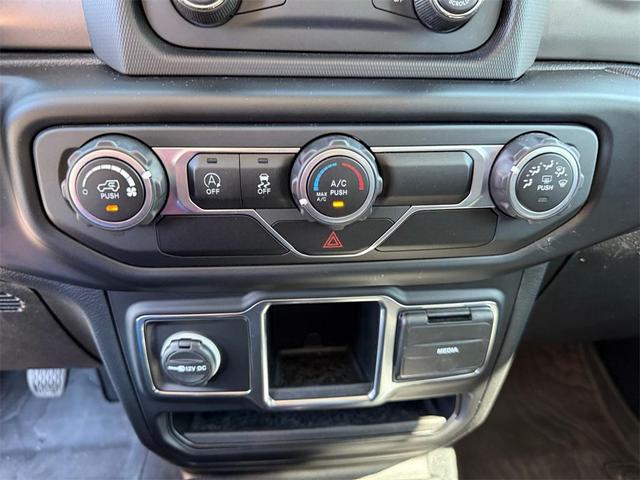 Photo of 2020 Bright White Clearcoat Jeep Wrangler