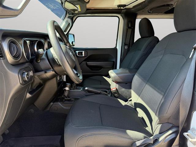 Photo of 2020 Bright White Clearcoat Jeep Wrangler
