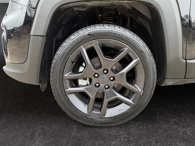 Photo of 2021 Black Clearcoat Jeep Renegade