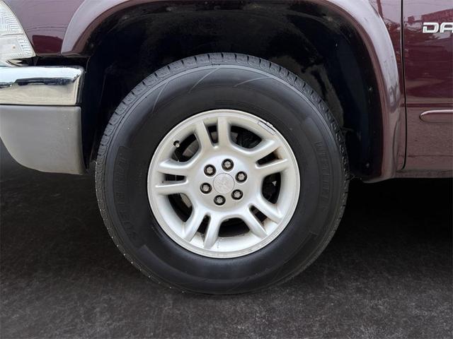 Photo of 2004 Deep Molten Red Pearlcoat Dodge Dakota