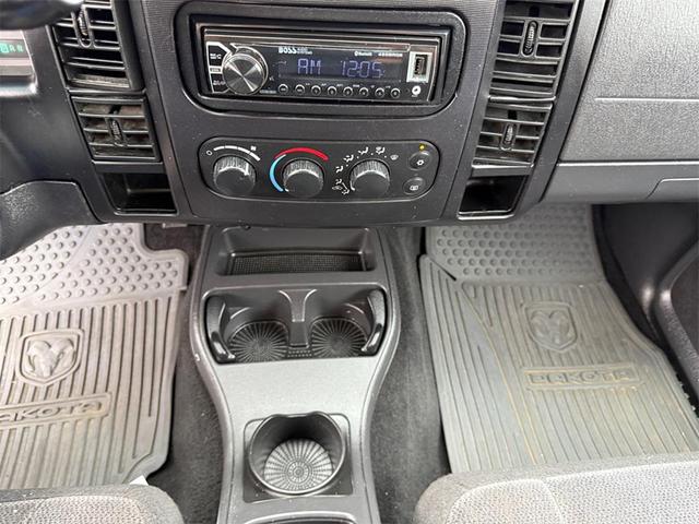 Photo of 2004 Deep Molten Red Pearlcoat Dodge Dakota
