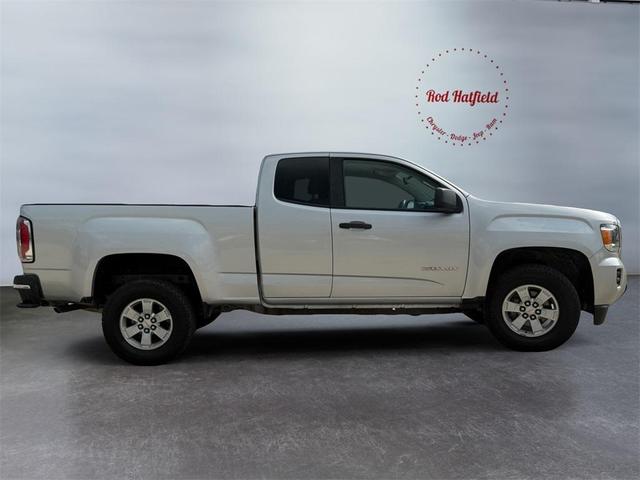 Photo of 2017 Quicksilver Metallic GMC Canyon