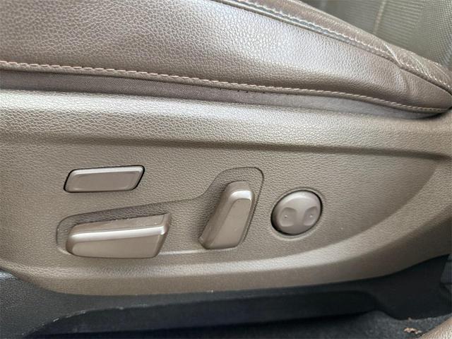 Photo of 2020 Ebony Black Kia Telluride