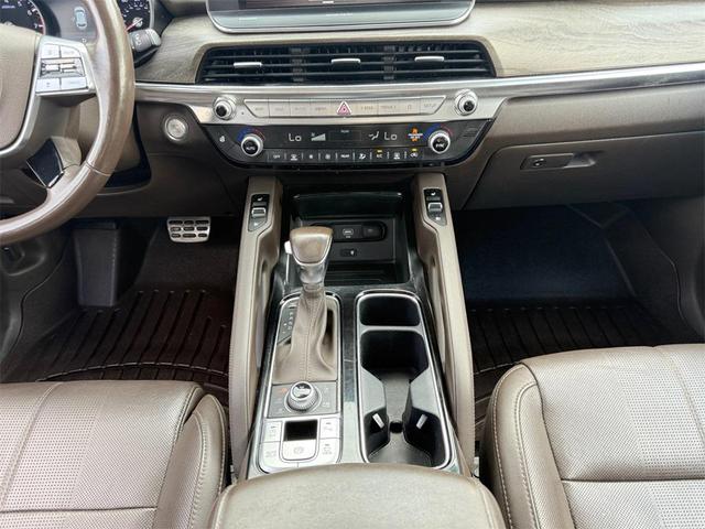 Photo of 2020 Ebony Black Kia Telluride