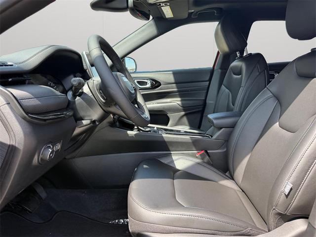 Photo of 2025 Red Hot Pearlcoat Jeep Compass