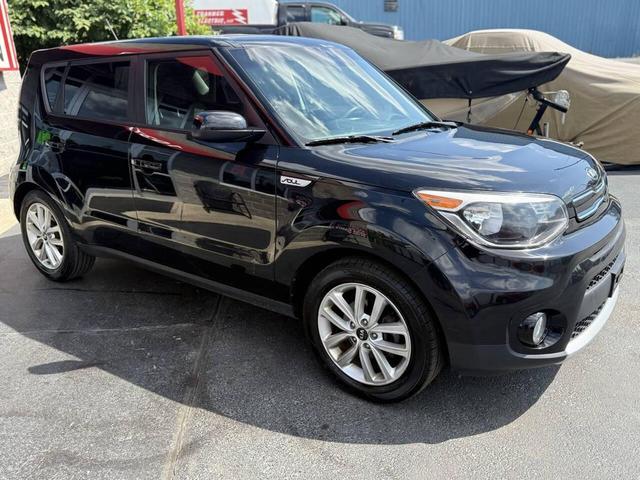 Photo of 2017 Shadow Black Kia Soul