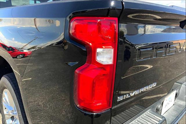 Photo of 2019 Black Chevrolet Silverado 1500
