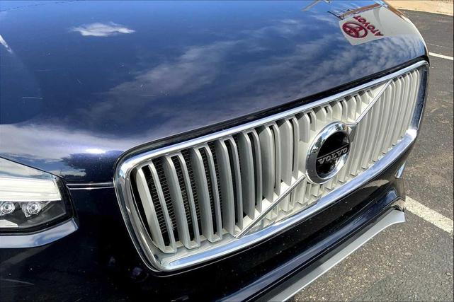 Photo of 2017 Magic Blue Metallic Volvo XC90 Hybrid