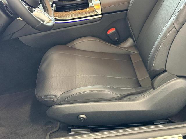 Photo of 2024 Black Mercedes-Benz CLE 300