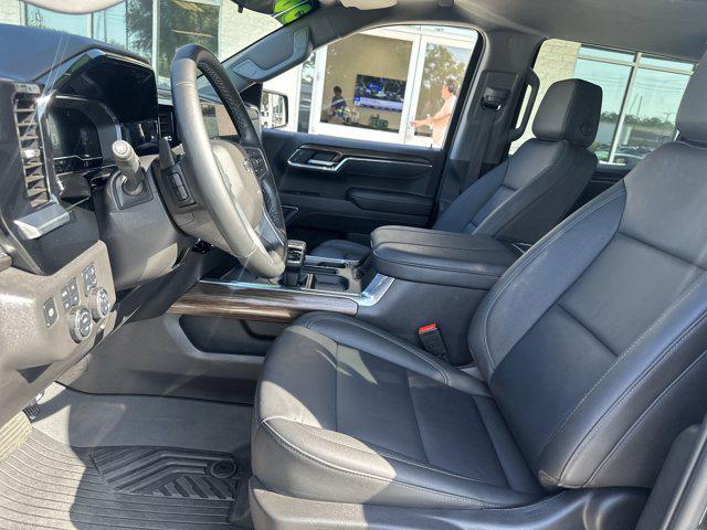 Photo of 2025 Black Chevrolet Silverado 1500