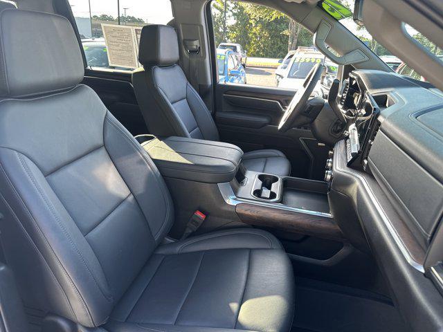 Photo of 2025 Summit White GMC Sierra 2500