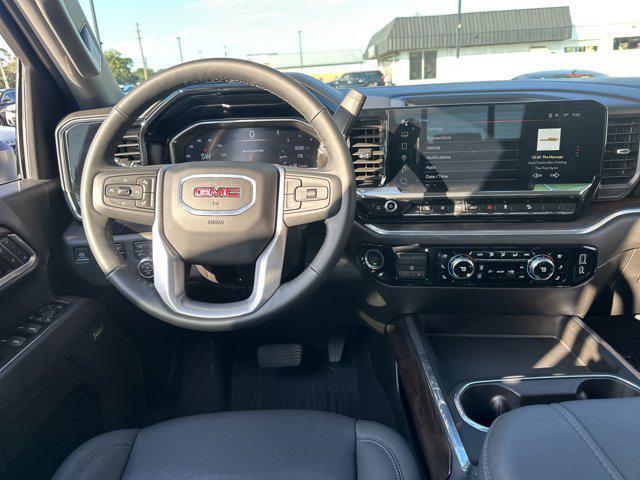Photo of 2025 Summit White GMC Sierra 2500