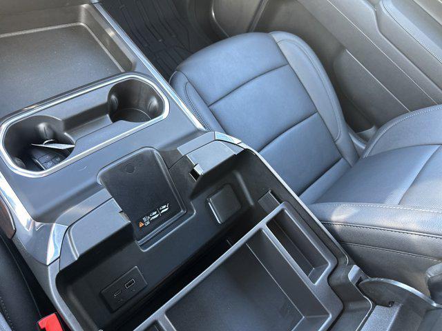 Photo of 2025 Summit White GMC Sierra 2500