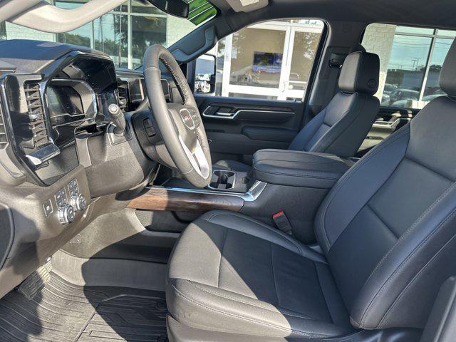 Photo of 2025 Summit White GMC Sierra 2500