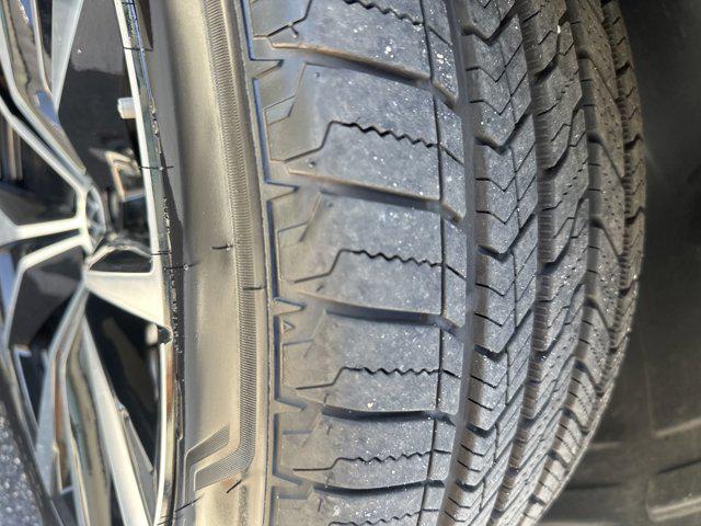 Photo of 2025 Platinum Gray Metallic Volkswagen Atlas