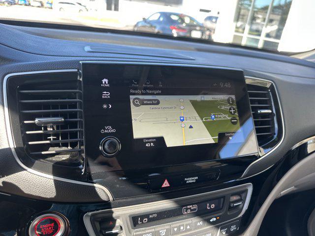 Photo of 2022 Deep Scarlet Pearl Honda Pilot