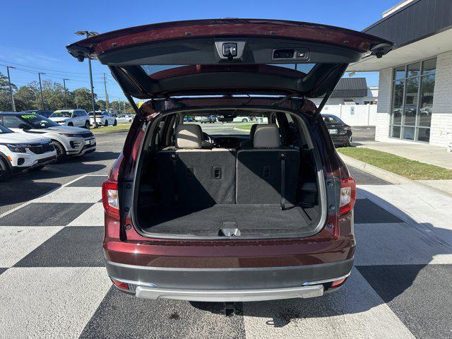 Photo of 2022 Deep Scarlet Pearl Honda Pilot