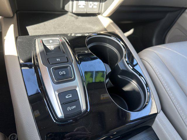 Photo of 2022 Deep Scarlet Pearl Honda Pilot