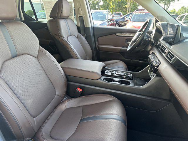 Photo of 2025 Platinum White Pearl Honda Pilot