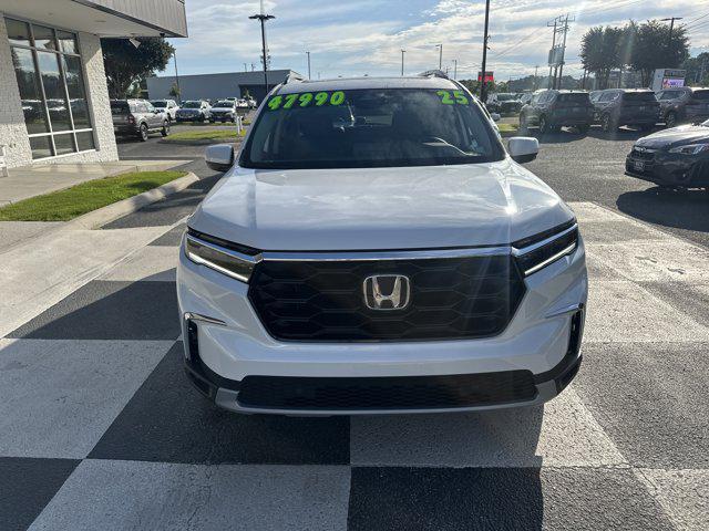 Photo of 2025 Platinum White Pearl Honda Pilot