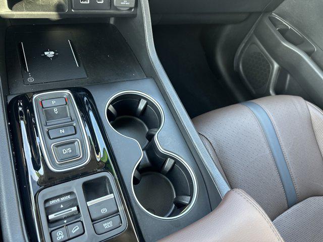 Photo of 2025 Platinum White Pearl Honda Pilot
