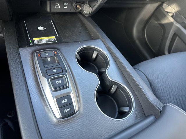 Photo of 2025 Sonic Gray Pearl Honda Passport