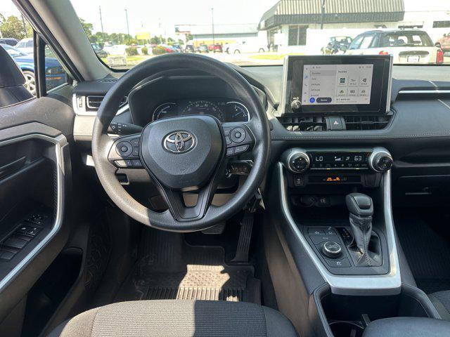 Photo of 2023 Silver Sky Metallic Toyota RAV4 Hybrid