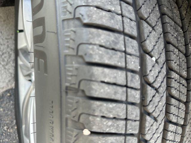 Photo of 2024 Liquid Carbon Metallic Acura MDX