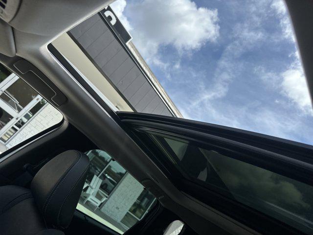 Photo of 2023 Alloy Silver Metallic Mitsubishi Outlander