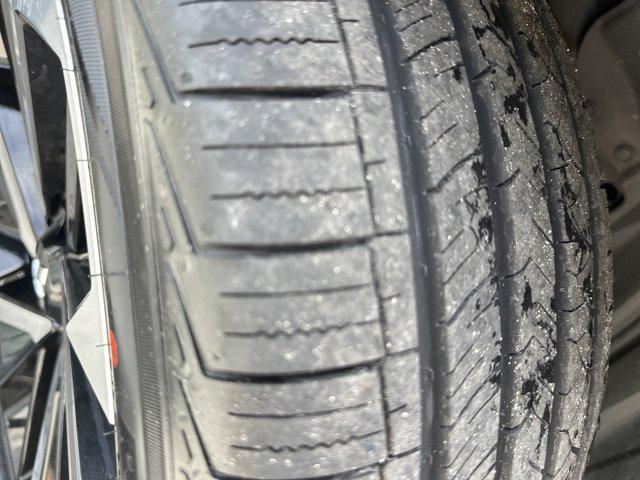 Photo of 2023 Alloy Silver Metallic Mitsubishi Outlander