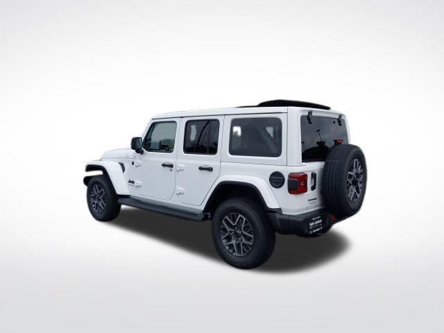 Photo of 2025 Bright White Clearcoat Jeep Wrangler