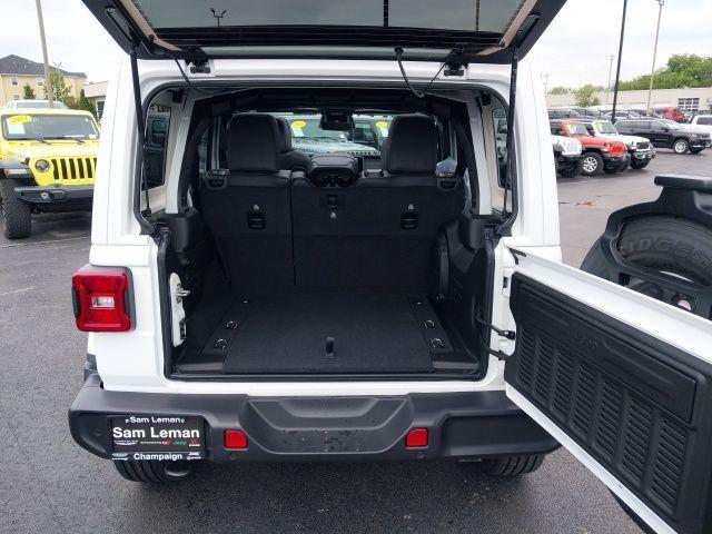 Photo of 2025 Bright White Clearcoat Jeep Wrangler