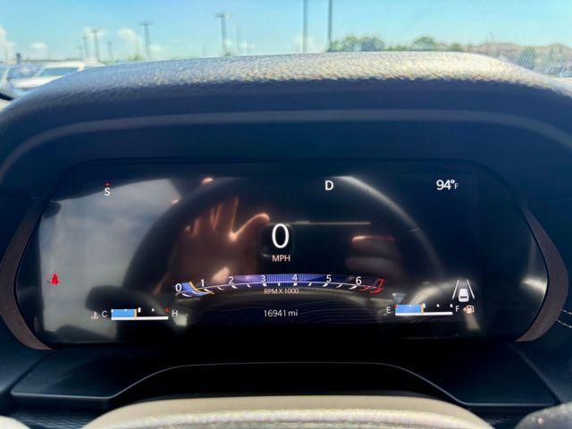 Photo of 2023 Silver Zynith Jeep Grand Cherokee L