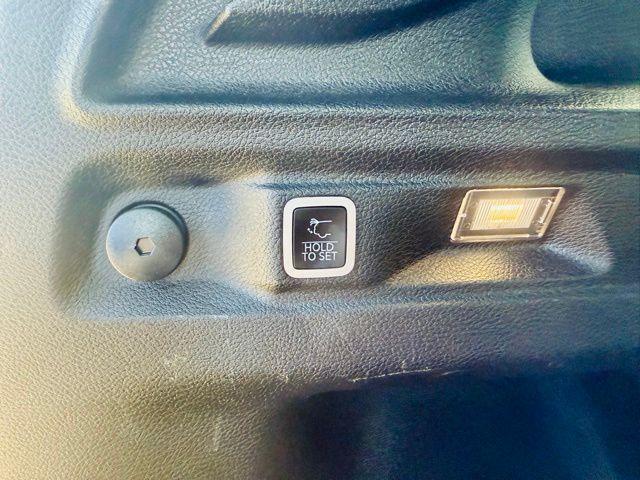 Photo of 2023 Silver Zynith Jeep Grand Cherokee L