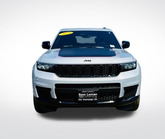 Photo of 2023 Silver Zynith Jeep Grand Cherokee L