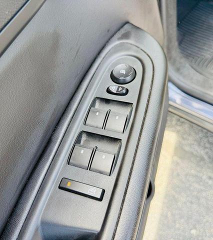 Photo of 2014 Atlantis Blue Metallic Chevrolet Traverse