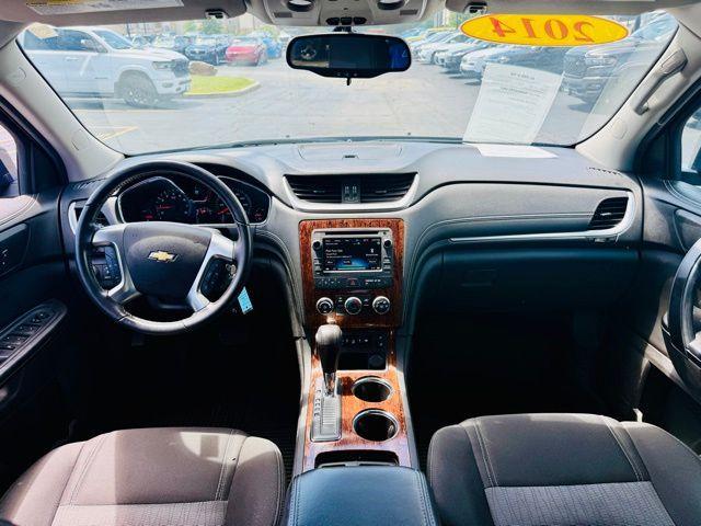 Photo of 2014 Atlantis Blue Metallic Chevrolet Traverse