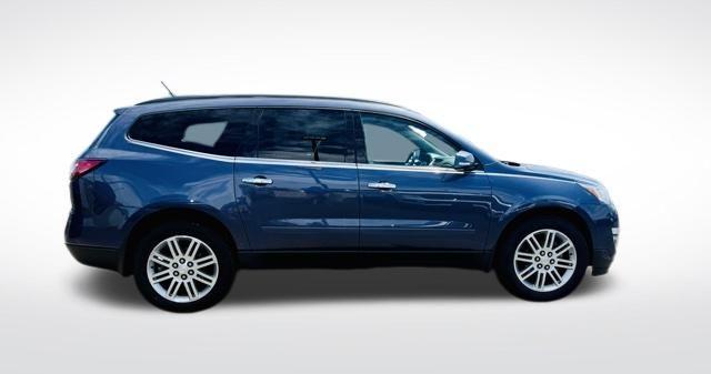 Photo of 2014 Atlantis Blue Metallic Chevrolet Traverse