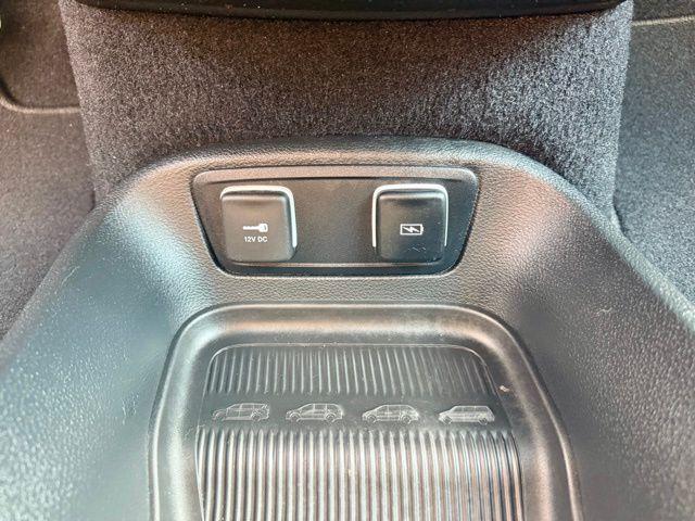 Photo of 2021 Granite Crystal Clearcoat Metallic Chrysler Pacifica