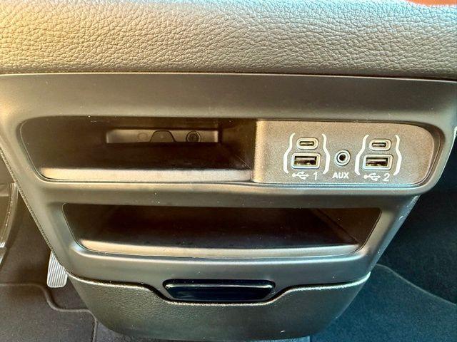 Photo of 2021 Granite Crystal Clearcoat Metallic Chrysler Pacifica