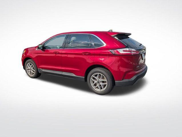 Photo of 2023 Rapid Red Metallic Tinted Clearcoat Ford Edge