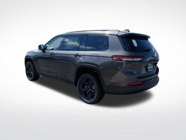 Photo of 2025 Metallic Jeep Grand Cherokee L