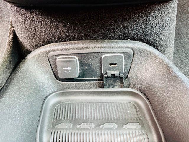 Photo of 2020 Bright White Clearcoat Chrysler Pacifica Hybrid