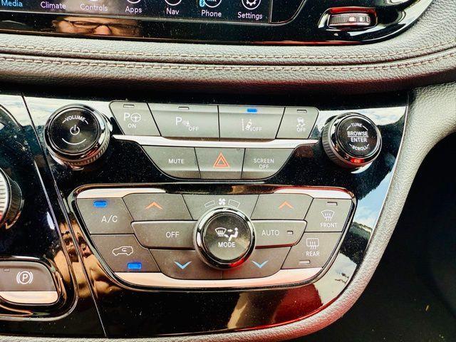 Photo of 2020 Bright White Clearcoat Chrysler Pacifica Hybrid