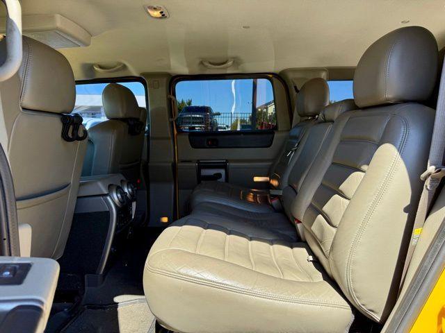 Photo of 2004 Yellow Hummer H2