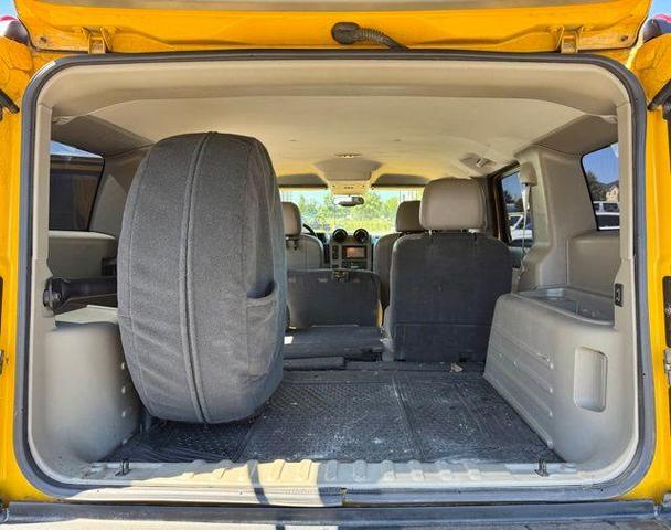 Photo of 2004 Yellow Hummer H2